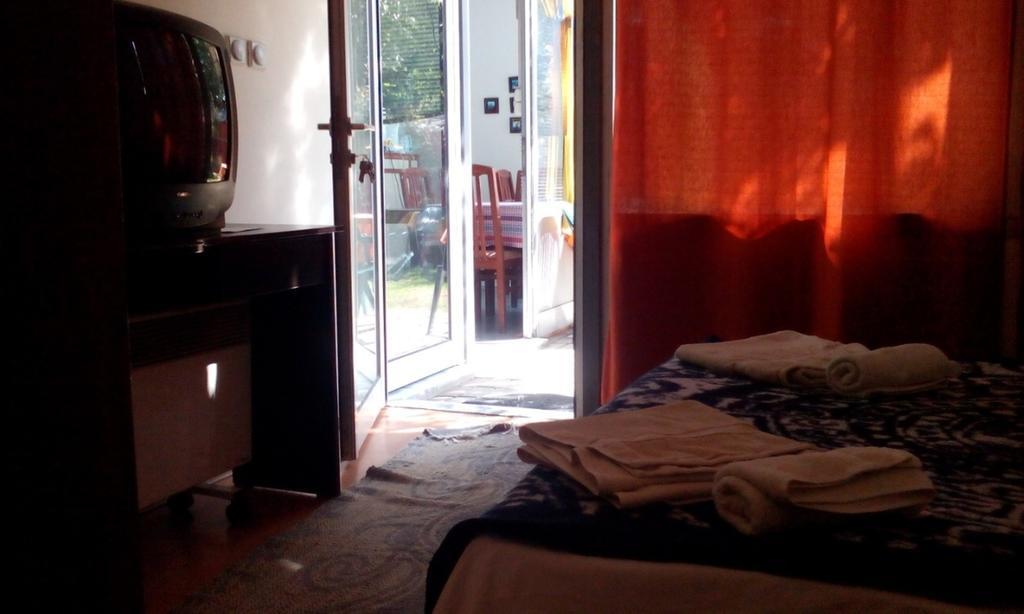 Motel Le Village Szkopje Kültér fotó
